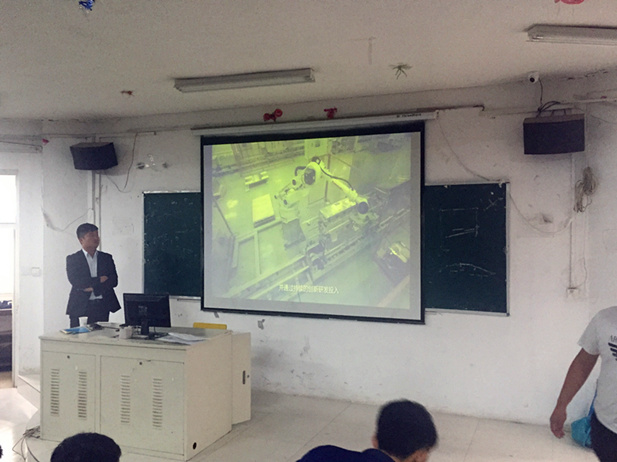 20160521招聘会-3_38301.jpg