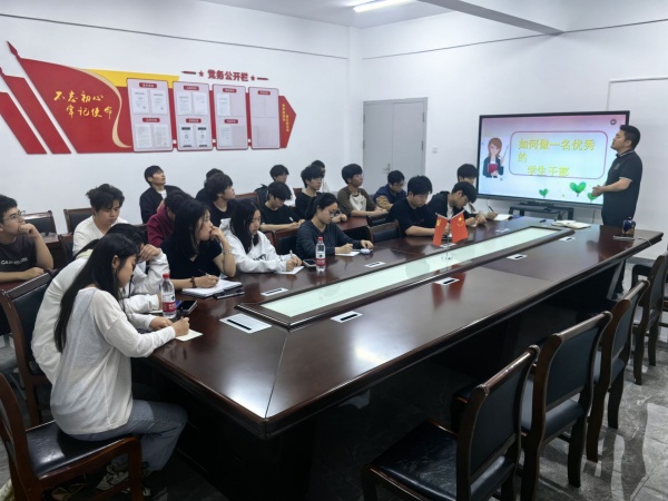 1745982130164389.jpg 方超-先锋论坛_副本.jpg